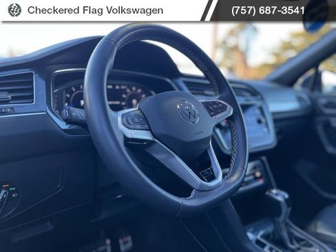 Used 2023 Volkswagen Tiguan SEL R-Line image 17