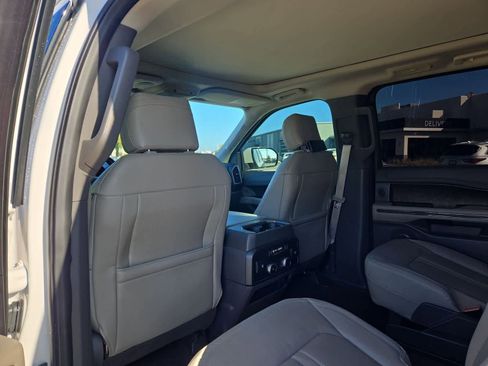 Used 2019 Ford Expedition Limited w/ Equipment Group 301A image 18
