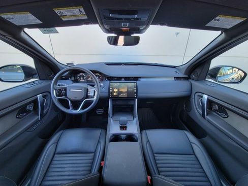 Used 2025 Land Rover Discovery Sport Dynamic SE image 24