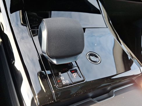 New 2026 Land Rover Range Rover Sport SE image 10