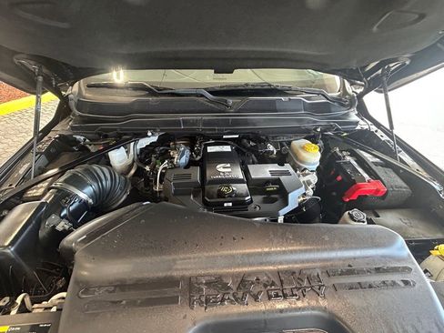 Used 2023 RAM 2500 Limited image 30