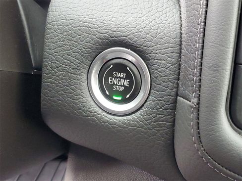 Used 2021 GMC Yukon Denali w/ Denali Ultimate Package image 19