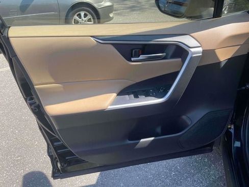 Used 2020 Toyota RAV4 XLE w/ All Weather Liner Package AWD/4WD image 17