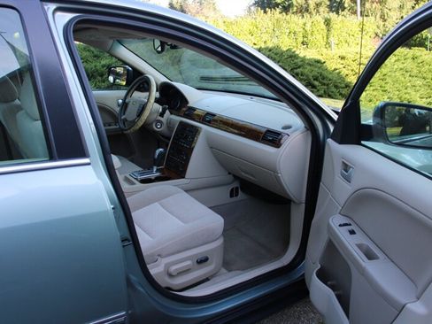 Used 2005 Ford Five Hundred SEL image 14