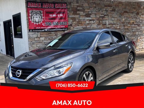 Used 2017 Nissan Altima 2.5 SR w/ LED Appearance Package image 1