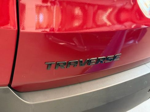Used 2023 Chevrolet Traverse RS FWD image 14