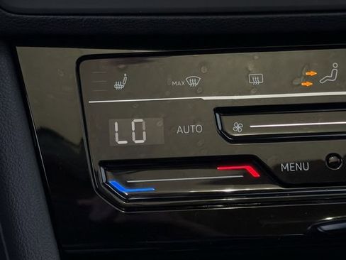 New 2026 Volkswagen Jetta SE FWD image 17