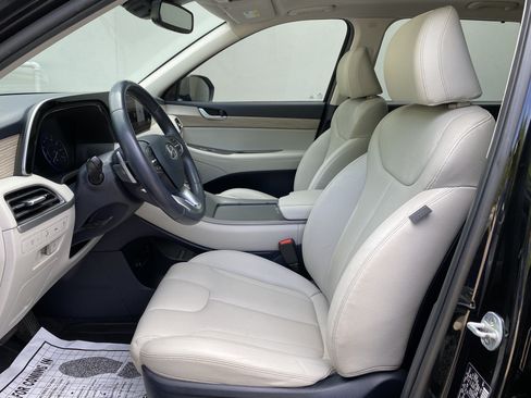 Used 2022 Hyundai Palisade SEL w/ Premium Package FWD image 16