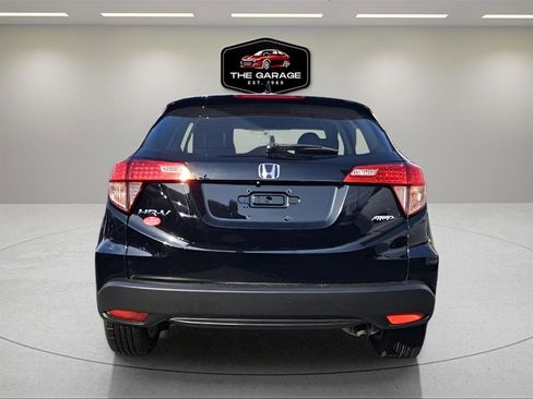Used 2018 Honda HR-V LX image 5