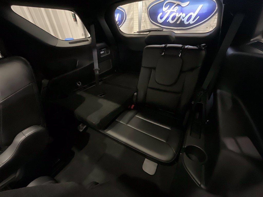 Used 2020 Ford Explorer Limited w/ Class III Trailer Tow Package AWD/4WD image 12