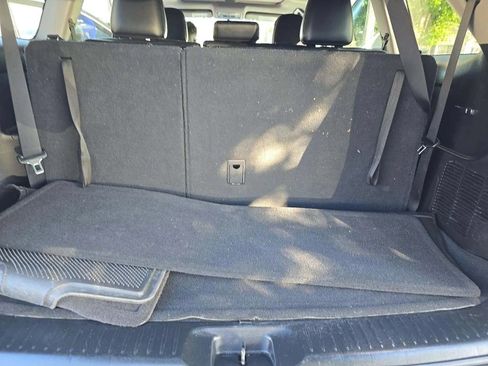 Used 2016 Toyota Highlander XLE AWD/4WD image 11