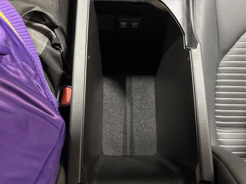 Used 2020 Toyota Camry SE image 14