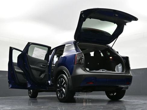 New 2026 Nissan Kicks SV AWD/4WD image 35