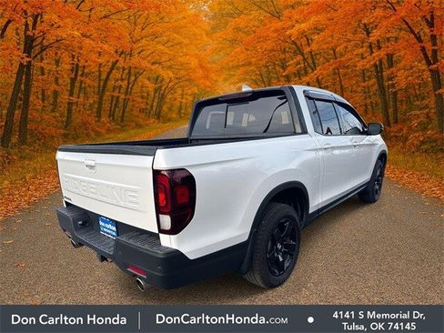 Used 2025 Honda Ridgeline Black Edition image 4