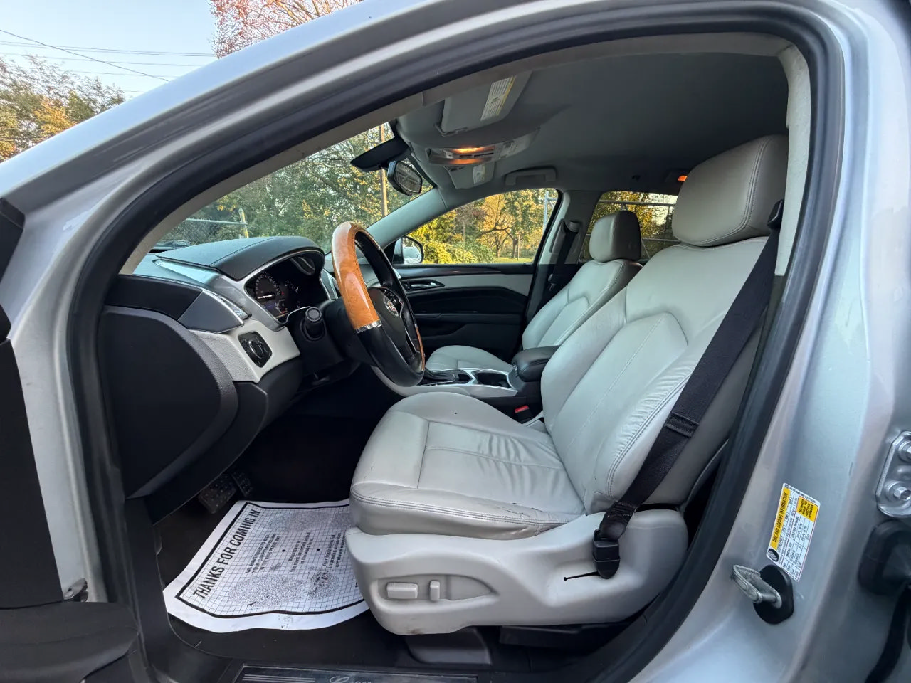 Used 2014 Cadillac SRX FWD image 18
