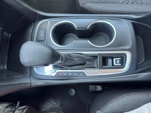 Used 2024 Chevrolet Equinox LT FWD image 11
