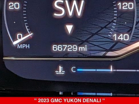 Used 2023 GMC Yukon Denali w/ Advanced Technology Package AWD/4WD image 20