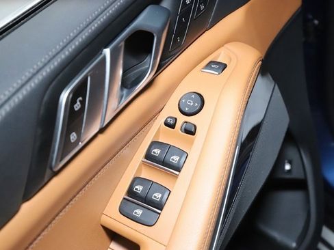 Certified 2022 BMW X5 xDrive45e w/ Executive Package image 18