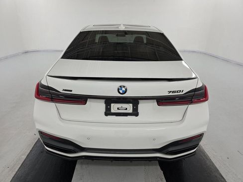 Used 2022 BMW 750i xDrive w/ Executive Package image 3