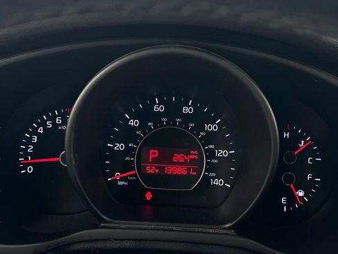 Used 2015 Kia Soul ! FWD image 25