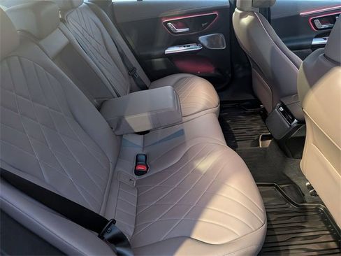 Used 2023 Mercedes-Benz EQE 500 500 Sedan image 32