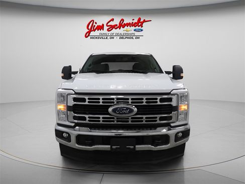 Used 2023 Ford F250 XLT image 3