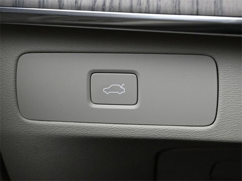 Used 2023 Volvo XC90 B6 Plus w/ Protection Package Premier image 26