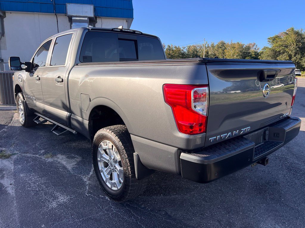 Used 2022 Nissan Titan S AWD/4WD image 3
