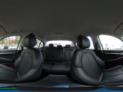 Used 2025 Genesis G70 2.5T image 42