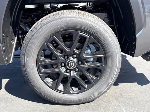 New 2026 Toyota Tundra Limited AWD/4WD image 16
