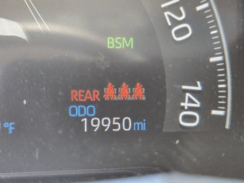 Used 2023 Toyota RAV4 XLE Premium FWD image 28