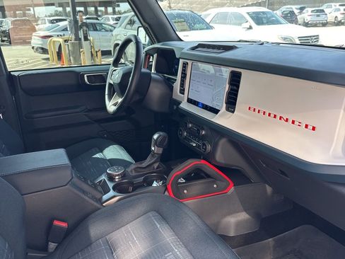 Used 2025 Ford Bronco Heritage Edition image 5