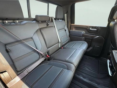 Used 2022 GMC Sierra 3500 Denali AWD/4WD image 30
