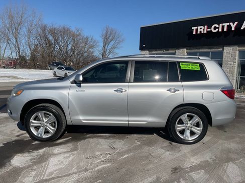 Used 2010 Toyota Highlander Limited image 3