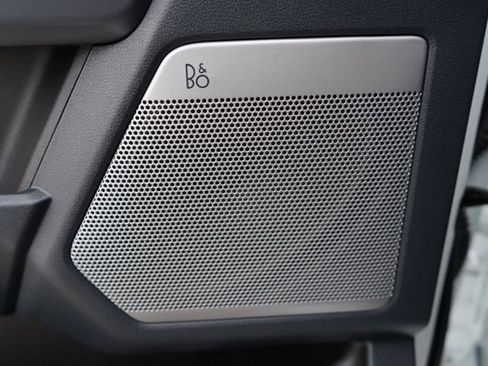 Used 2025 Ford F150 Lariat w/ Equipment Group 501A Mid image 12