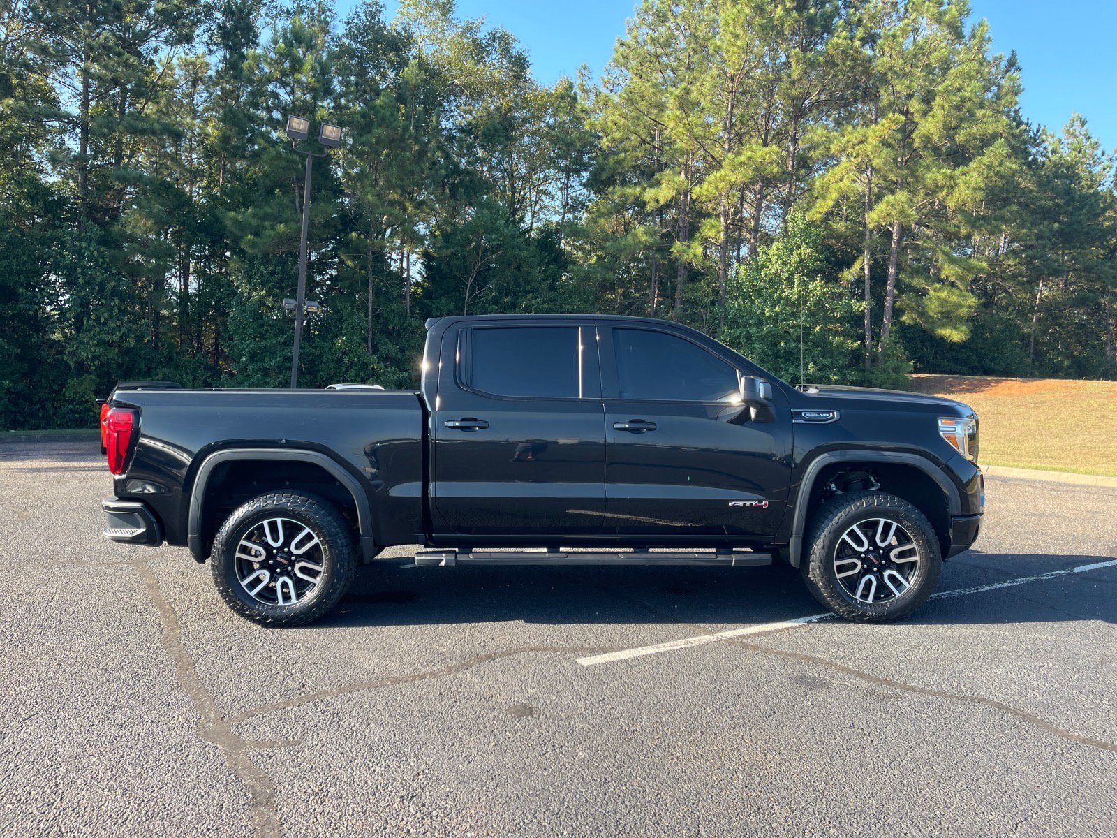 Used 2019 GMC Sierra 1500 AT4 w/ AT4 Premium Package AWD/4WD image 21