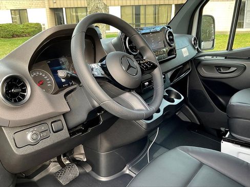 New 2026 Mercedes-Benz Sprinter 2500 image 5