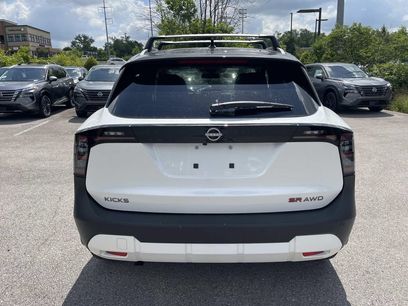 New 2026 Nissan Kicks SR w/ Cold Weather Package