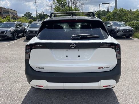 New 2026 Nissan Kicks SR w/ Cold Weather Package AWD/4WD image 4