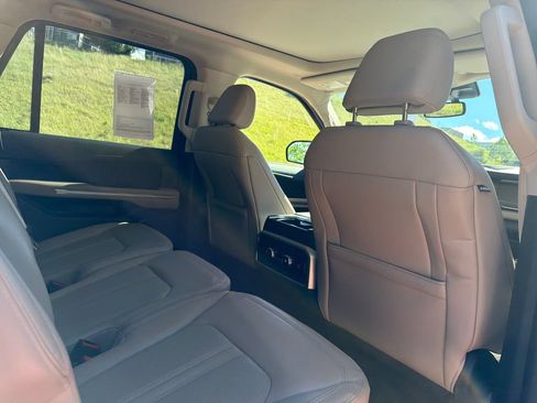 Used 2022 Ford Expedition Max Limited AWD/4WD image 33