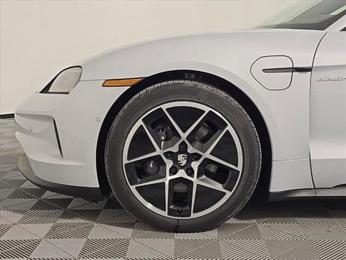 New 2025 Porsche Taycan image 11