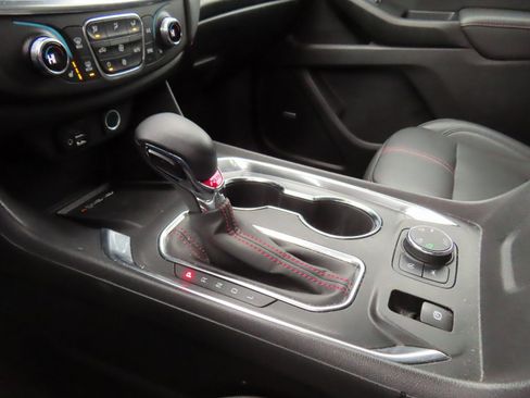 Used 2023 Chevrolet Traverse RS image 25