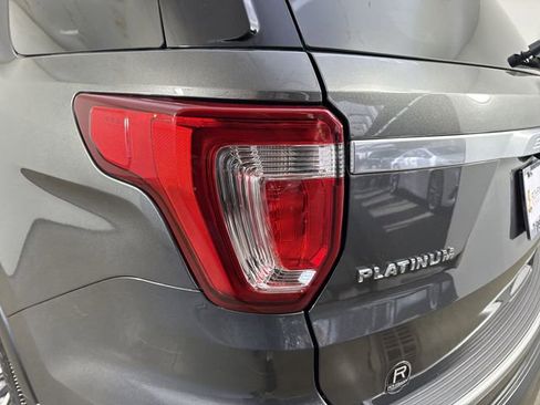 Used 2018 Ford Explorer Platinum AWD/4WD image 30