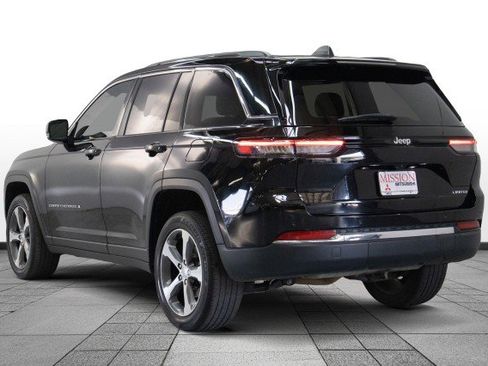 Used 2023 Jeep Grand Cherokee Limited image 5