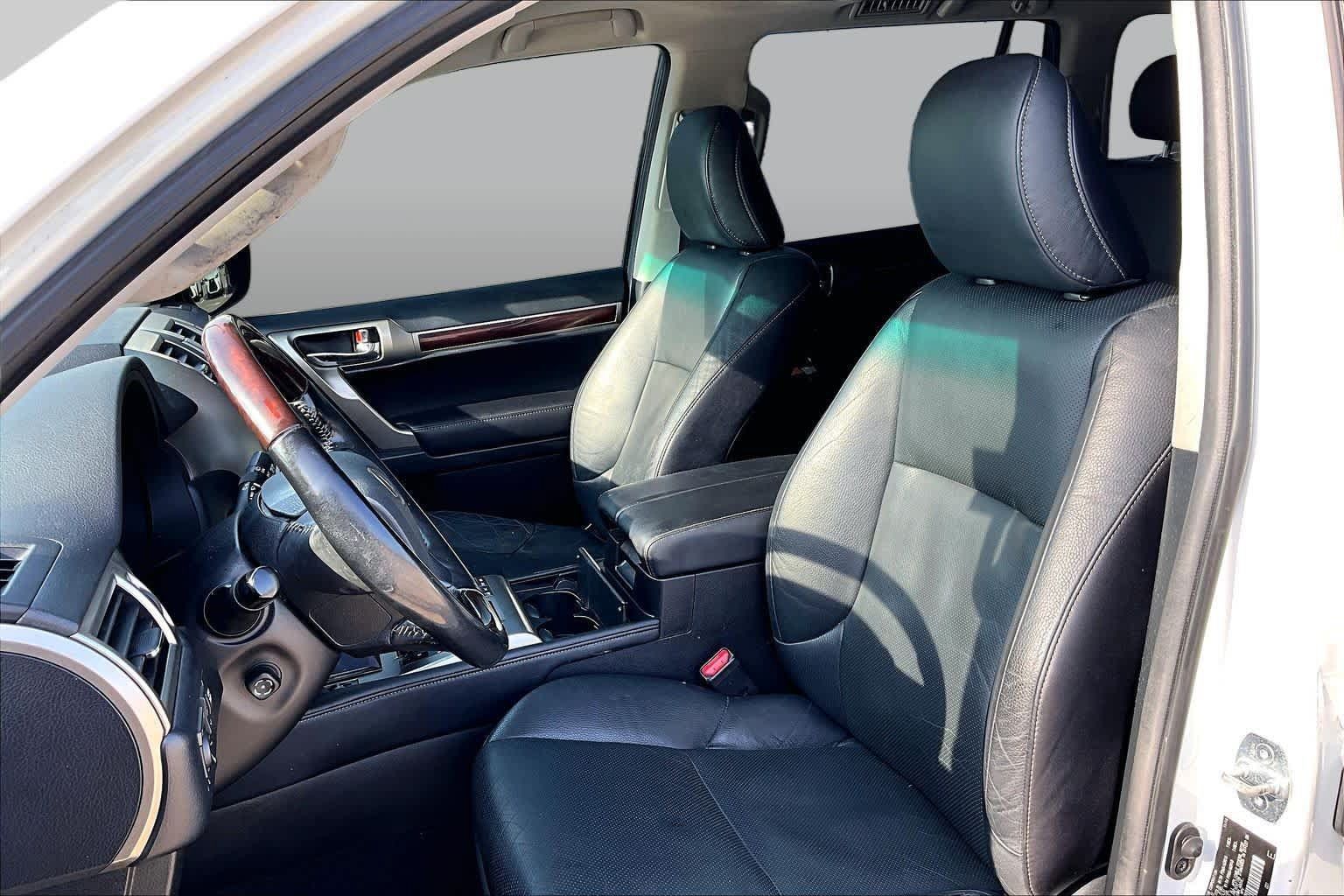 Used 2017 Lexus GX 460 Premium AWD/4WD image 8