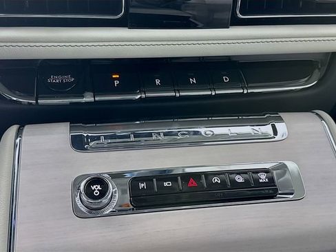 New 2026 Lincoln Aviator Reserve w/ Luxury Package image 17