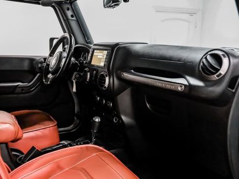 Used 2015 Jeep Wrangler Unlimited Sport w/ Quick Order Package 24S AWD/4WD image 18