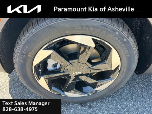 New 2025 Kia Sorento EX image 30