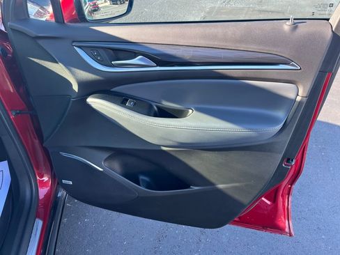 Used 2024 Buick Enclave Premium image 31