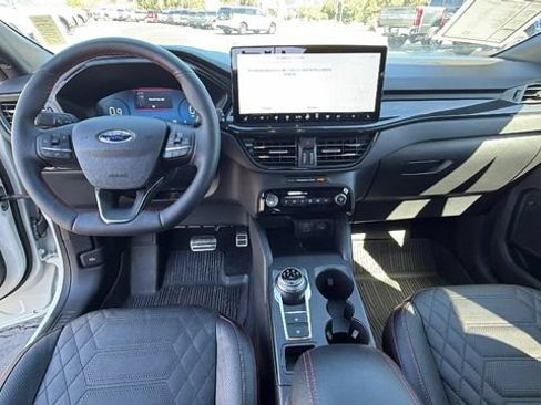 Used 2024 Ford Escape ST-Line Elite w/ Premium Technology Package AWD/4WD image 18